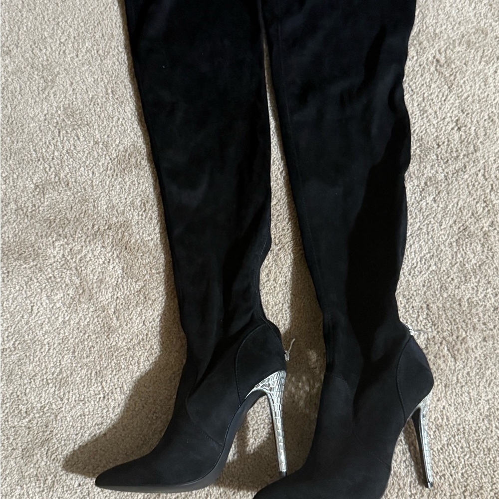 Elegant Black Over-the-Knee Boots